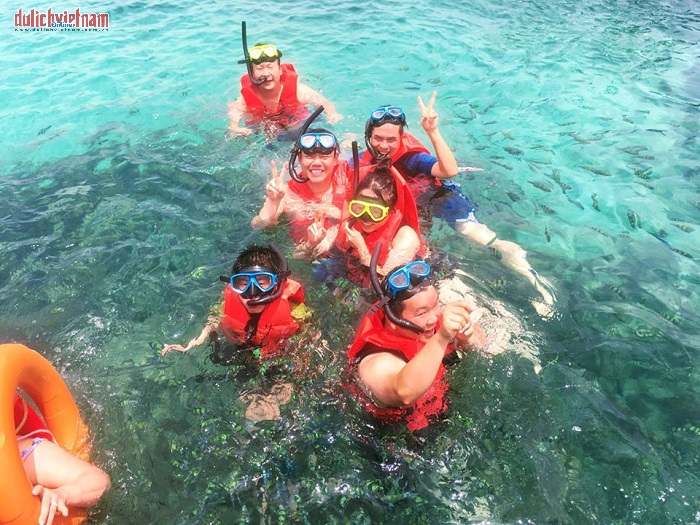 Đoàn du khách tham gia nhiều trải nghiệm thú vị ở Phuket Đoàn du khách tham gia nhiều trải nghiệm thú vị ở Phuket