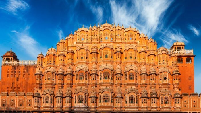Kiến trúc cung điện Hawa Mahal như một tổ ong khổng lồ rất bắt mắt