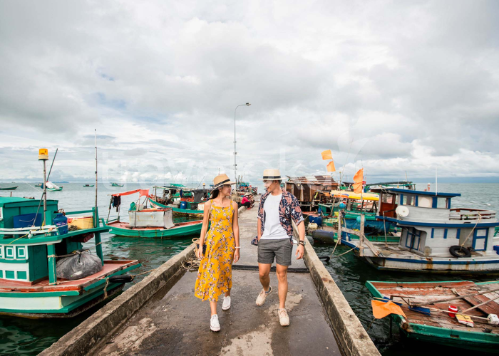 Làng chài Hàm Ninh là điểm check-in “hot hit” được nhiều du khách tour Phú Quốc săn đón