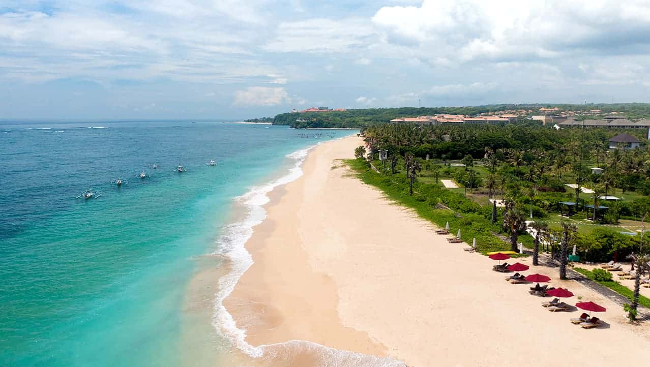 Nusa Dua là một trong những bãi biển đẹp nhất của Indonesia Nusa Dua là một trong những bãi biển đẹp nhất của Indonesia