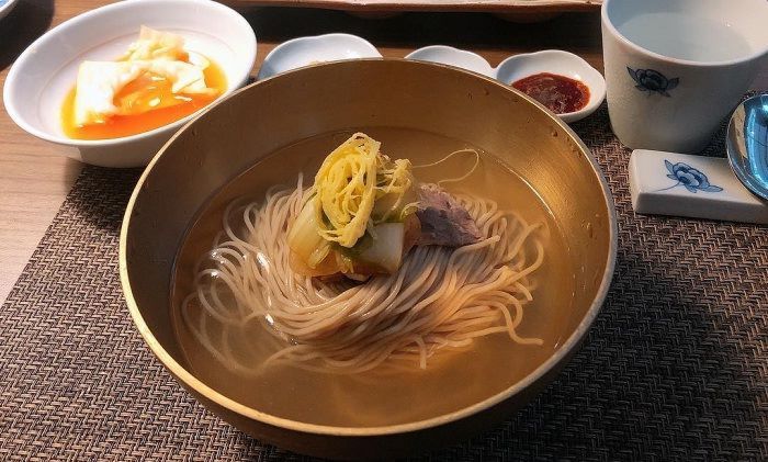 Mì lạnh là món ăn đặc trưng trong văn hóa ẩm thực truyền thống ở Triều Tiên