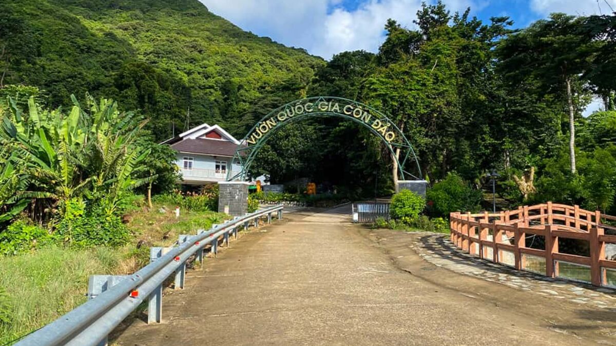 Vườn quốc gia Côn Đảo là một trong những điểm đến hấp dẫn đối với những người yêu thiên nhiên Vườn quốc gia Côn Đảo là một trong những điểm đến hấp dẫn đối với những người yêu thiên nhiên
