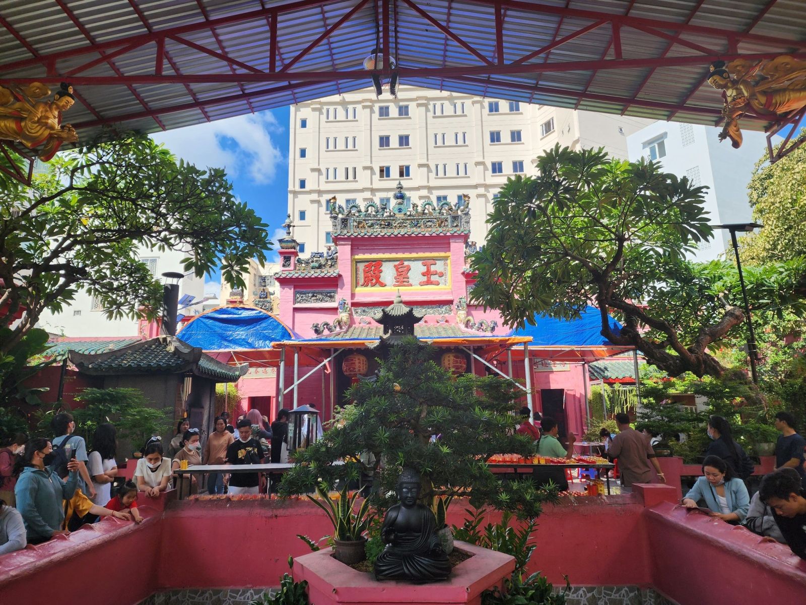 Chùa Ngọc Hoàng Thành phố Hồ Chí Minh sở hữu kiến trúc độc đáo, nét đẹp văn hóa tâm linh Chùa Ngọc Hoàng Thành phố Hồ Chí Minh sở hữu kiến trúc độc đáo, nét đẹp văn hóa tâm linh