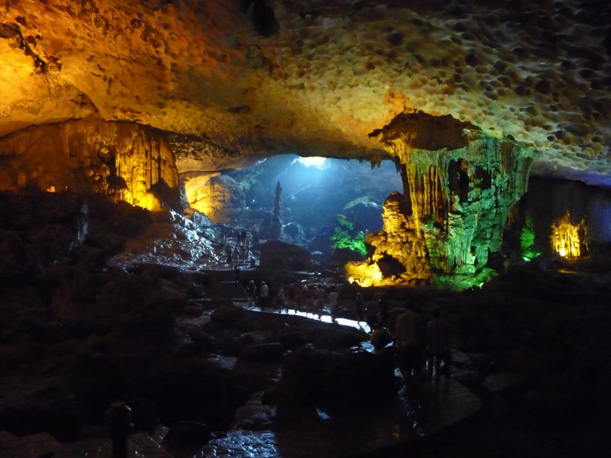 Hang Đầu Gỗ - bí ẩn dưới lòng đại dương Hang Đầu Gỗ - bí ẩn dưới lòng đại dương