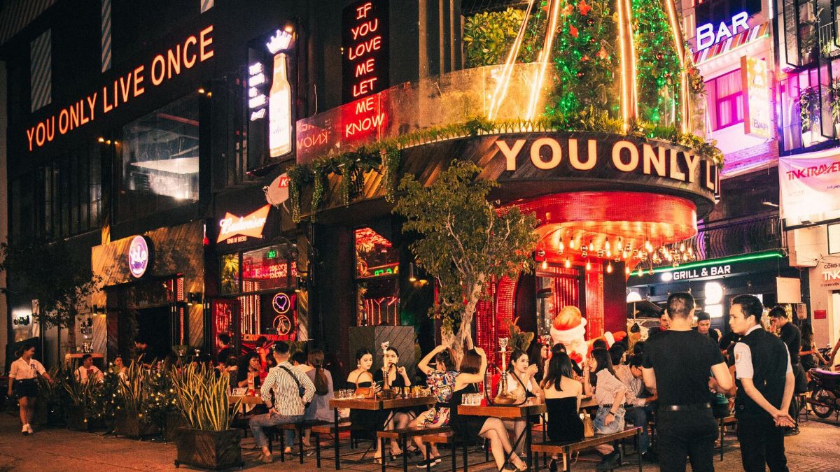 Phố Tây Bùi Viện - con phố không ngủ của Sài Gòn Phố Tây Bùi Viện - con phố không ngủ của Sài Gòn