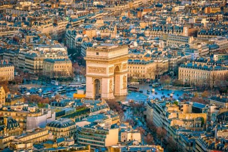 Check in Khải Hoàn Môn lừng danh ở Pháp