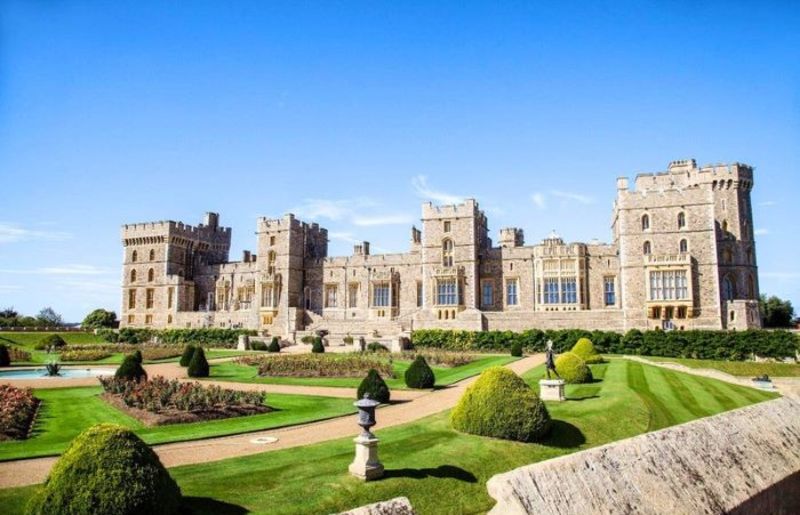 Lâu đài Windsor bắt đầu xây dựng từ thế kỷ 11