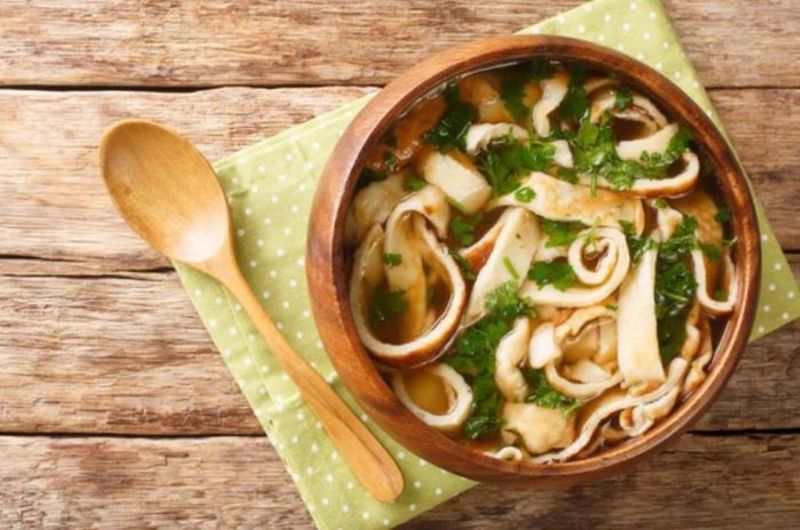 Món súp Frittatensuppe hấp dẫn tại Áo