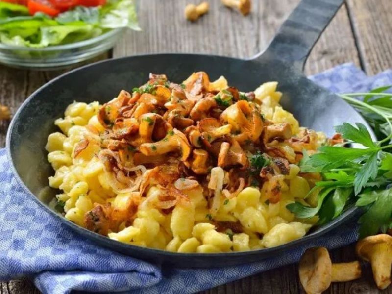 Món Käsespätzle nổi tiếng tại Đức