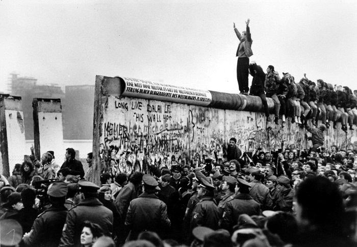 Bức tường Berlin trong ngày sụp đổ năm 1989