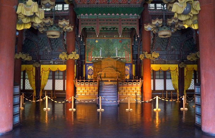 Bên trong Cung điện Changdeokgung