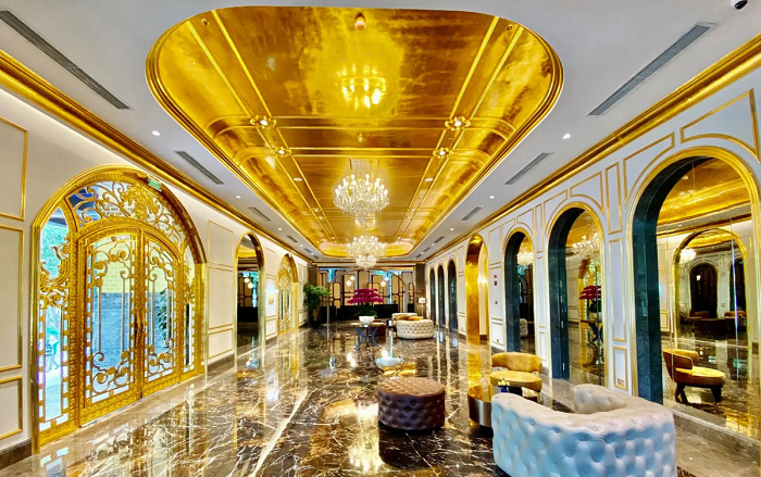 Nghỉ đêm tại khách sạn 6 sao dát vàng cao nhất tại Hà Nội