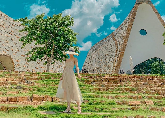 Du Lịch Tây Nguyên 4N3Đ: Từ Hà Nội - Buôn Mê Thuột - Kontum - Pleiku, Bay Vietnam Airlines + Ô tô