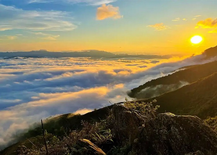 Tour Tà Xùa 2N1Đ: Từ Hà Nội - Săn Mây Trên Đỉnh Tà Xùa + Ô tô