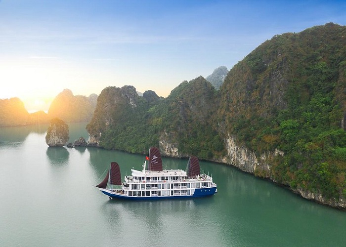 Du Lịch Hạ Long: Du thuyền 5 sao Lapinta cruise - Khám Phá Vịnh Lan Hạ / Đảo Cát Bà